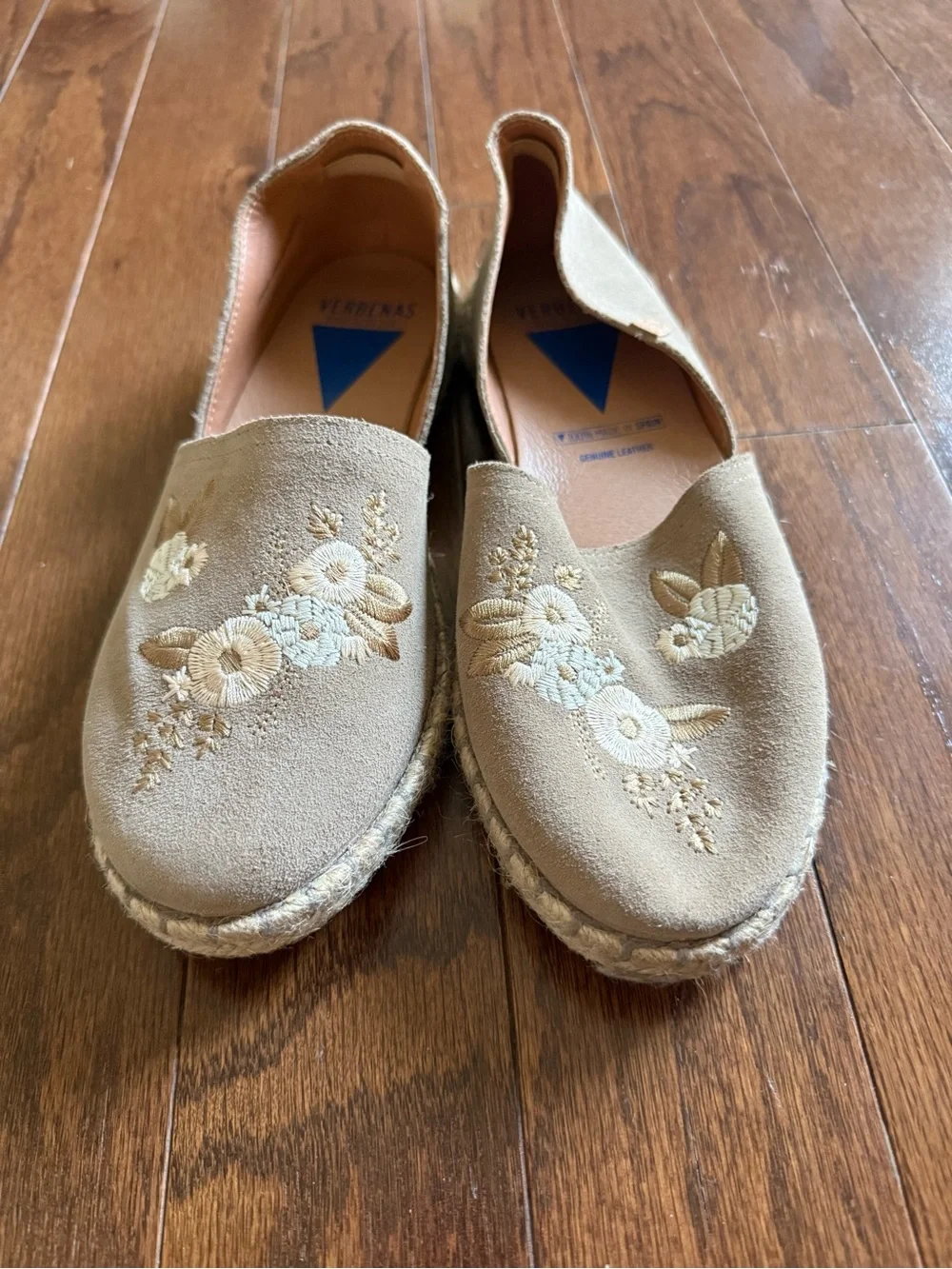Verbenas Women’s Beige Embroidered Suede Espadrilles size 40 EU